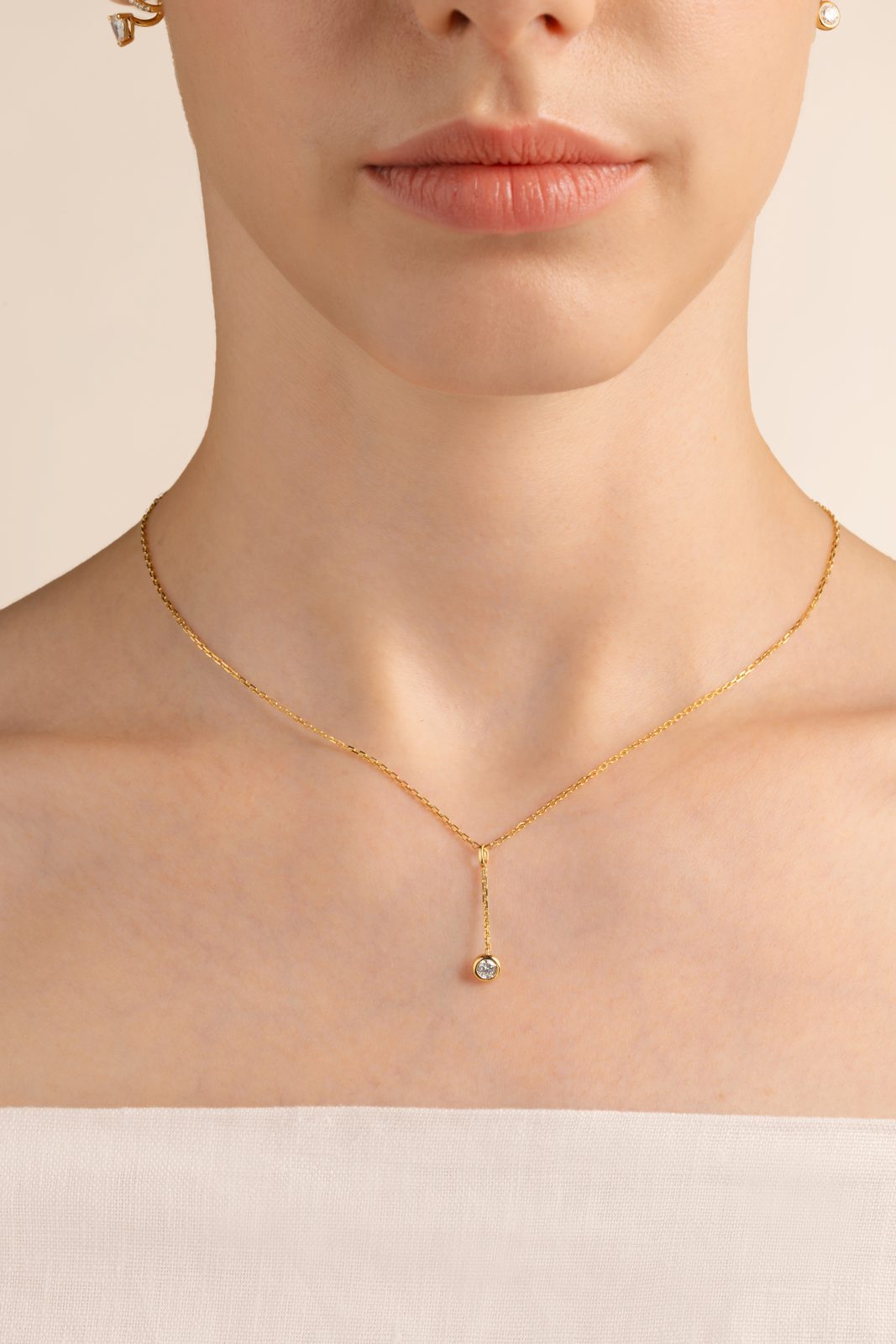 Teardrop Solitaire Pendant — detail